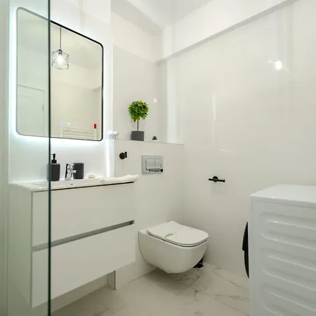 Apartment Elegant By Blvd - Comfort & Style *
