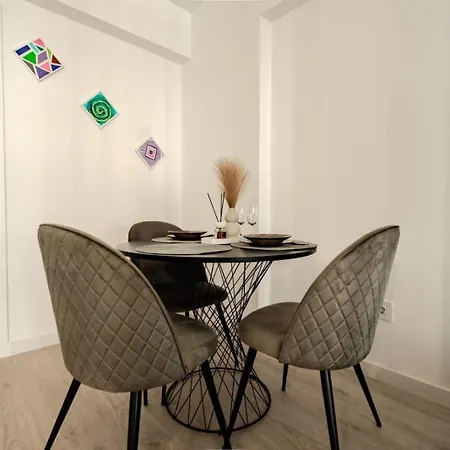 Elegant By Blvd - Comfort & Style *
